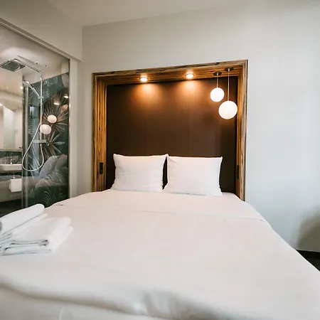 מלון Travel24 3*